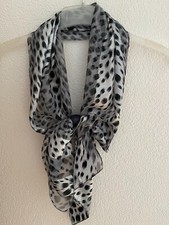 Tuch / Halstuch / Schal mit Ring