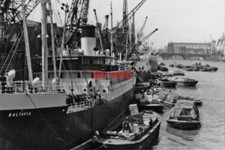 FOTO STROMAUFWÄRTS VON TOWER