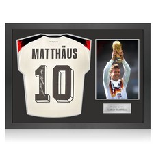 Von Lothar Matthäus signiertes Deutschland-Fußballtrikot. Icon-Rahmen