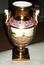 Prunkvase aus Porzellan 40,5 cm hoch und 22 cm breit aus Haushaltsauflösung