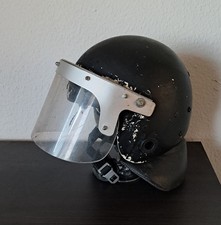 alter Polizei Einsatzhelm BGS
