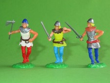 Hausser  Elastolin  Steckfigur 3 Normannen mit Waffen  Wikinger Nr. 5