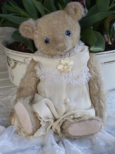 Bezaubernder Künstlerteddy