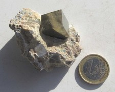 Pyritwürfel in Matrix, Stufe