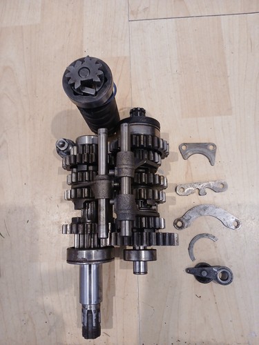 Suzuki gt250x7 gearbox - gt250x7,