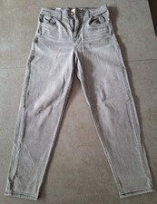 Levis High Waisted Mom Jean