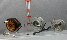 Ari T Hart, Fliegenfischer