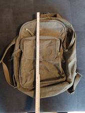 Praktischer Stadtrucksack mit Vielen Fächern Und In Hervorragenden Zustand