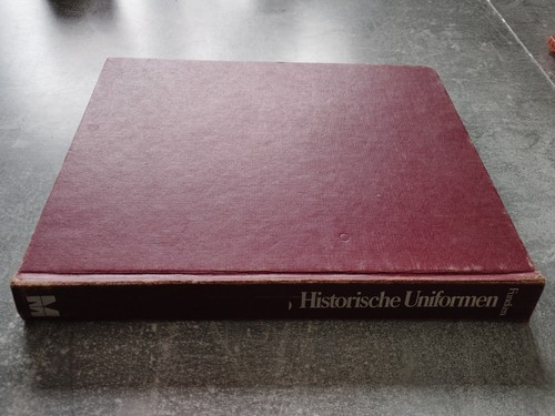 Historische uniformen mosaik - uniformen,