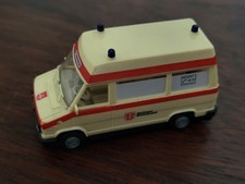 Krankenwagen Modell Praliné