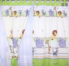 Vorhänge mit Schlaufen für