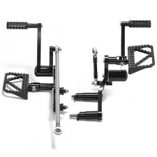 Vorverlegte Fußrastenanlage