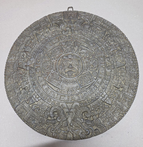 Runde wand skulptur maya - runde, wand-skulptur