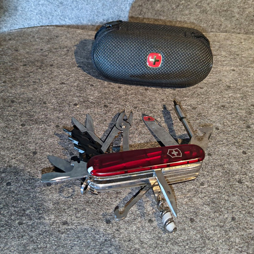 Victorinox cyber tool - tool, m