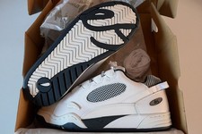 Seltene és skateschuhe Chad