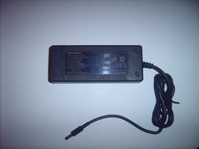 Netzteil Megmeet Mango240-0500AY 24V 5A 120W Tischnetzteil neuwertig