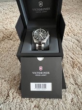 Victorinox Swiss Army Herrenuhr Chronograph, dunkelgrünes Ziffernblatt