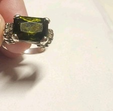 Peridot August Geburtsstein