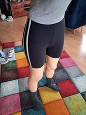 schwarze Radlerhose weiße