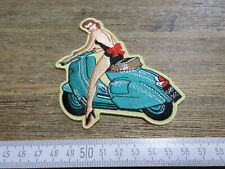 Patch Pin-up Vespa Roller Hot Rod Nose Art Rockabilly Pin-Up Nose Art Jeansjacke