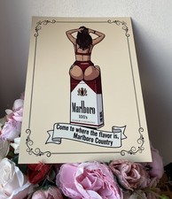 Marlboro Zigaretten Pin Up