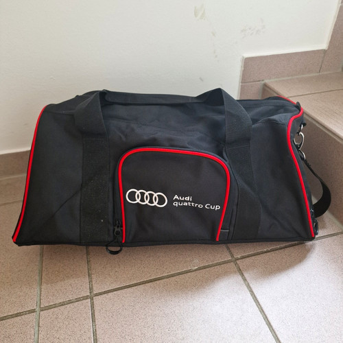 Audi quattro cup tasche - quattro,