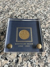 1 DM vergoldet im Aufsteller