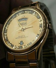 LOBOR DAMENUHR GOLDPLATTE