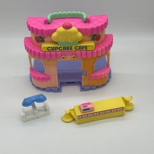Vintage Cherry Merry Muffin Cupcake Cafe Puppe Spielset mit Zubehör Mattel