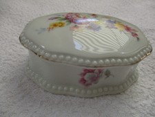 Rosenthal Porzellandose mit Perlrand und Blumendekor, 10,5 cm lang, Goldrand 