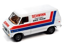 CHEVROLET G20 Van - Factory BMX Team - 1976 - SCHWINN - Johnny Lightning 1:64