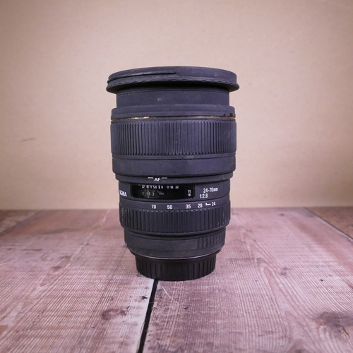 Sigma 70mm ex - f2.8,