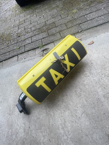 Taxischild dachzeichen - dachzeichen,