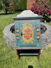 Handbemalter Bauernschrank