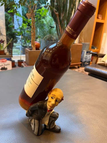 Funny flaschenhalter diener - flaschenhalter,