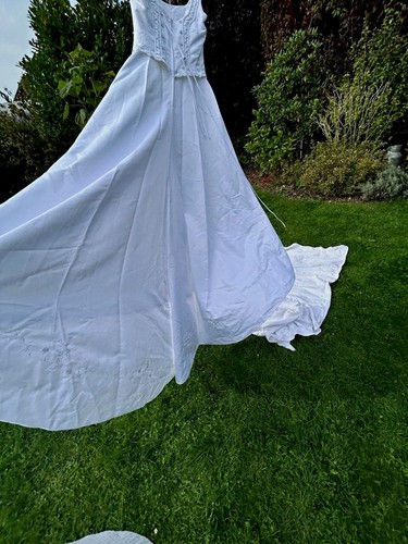 Brautkleid linie weiß - a-linie,