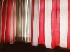 NEU: 2 Gardinen Vorhänge (á 2,25 x 2,3 m)