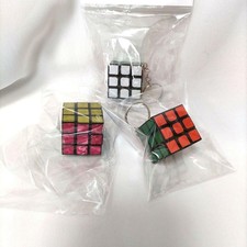 Rubik's Cube 3x3 mit 2 Riemen & 1 Glitzer Schlüsselanhänger Set, gebraucht VVE