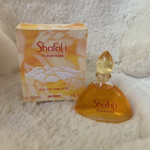 Shafali fleur rare - rare, eau