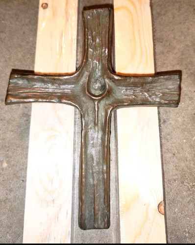 Kreuz aus