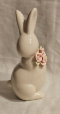 Hase, Keramik, weiß mit rosa Blüten, Adler, H. 16,5 cm   (#S9/2)