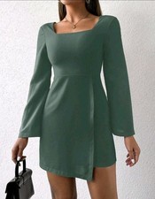 Elegantes Kleid Mit ausgestellten Ärmeln Pastellgrün Gr. S Neu !!!