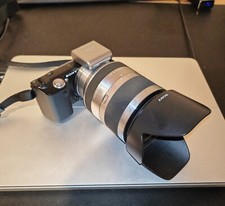 Sony NEX-5 mit 18-200mm Objektivbrennweite + Zubehörpaket (Tasche, Filter, Akku)