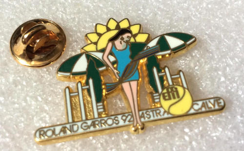 Vintage tennis pins - vintage, roland