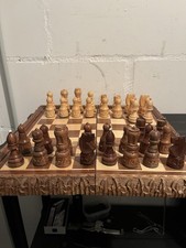 Schachspiel / Figuren / Holz /