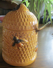 Honigtopf mit Löffel