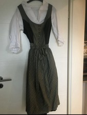 Dirndl ist  von Edith Moser