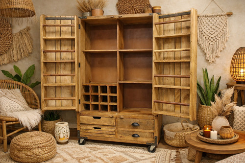 Großer holzschrank - großer,