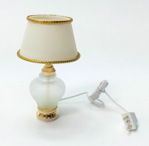 Tischlampe aus kunststoff - tischlampe,