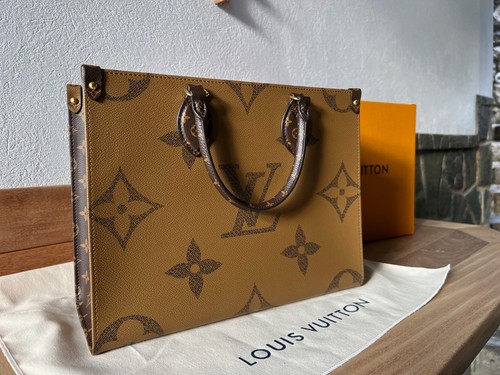 Louis vuitton the - vuitton,